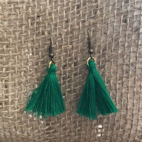 Tassel Earrings Green Boho Handmade USA NEW Cottagecore Light Weight - Picture 6 of 7